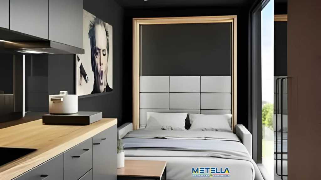Interno di una camera da letto allestita all'interno di un container modulo abitativo Metella