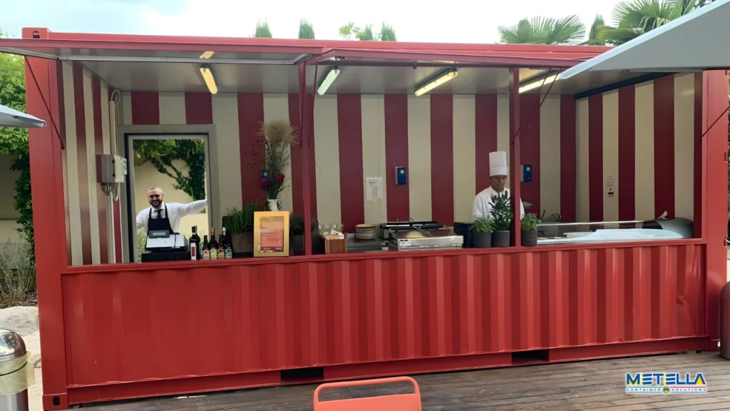 Chiosco bar modulare allestito per la cucina e lo stress food