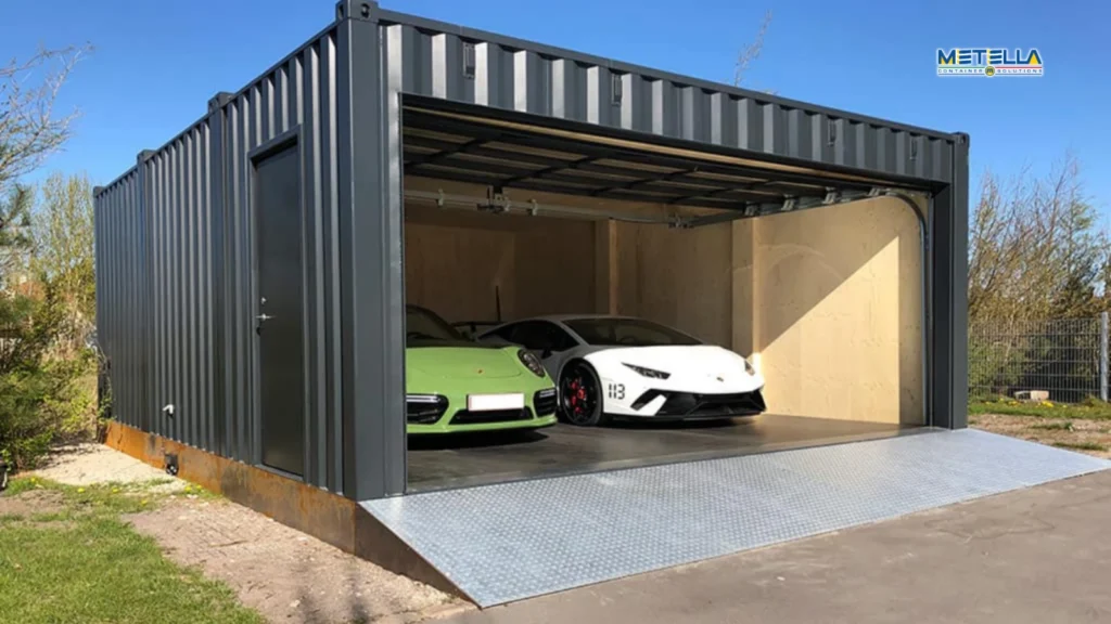 Garage modulare con accesso frontale e spazio per auto