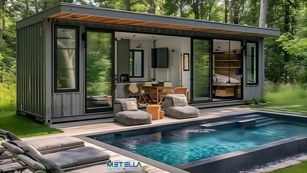 Casa Container da 15 metri quadri con piscina