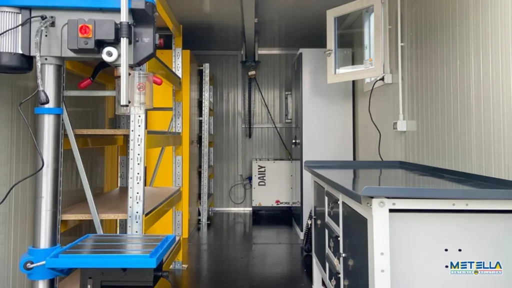 Layout interno del modulo officina container