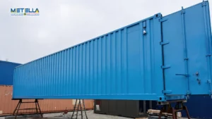 box 20' ad uso magazzino esterno di colore azzurro e portelloni da container ampi