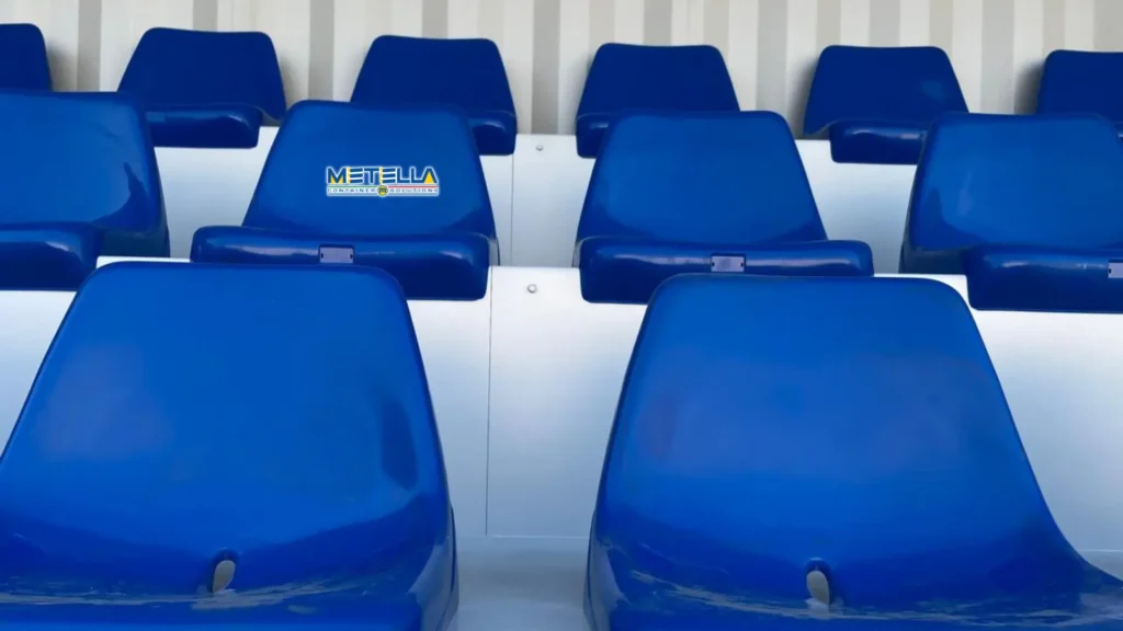 seggiolini tribuna bianca