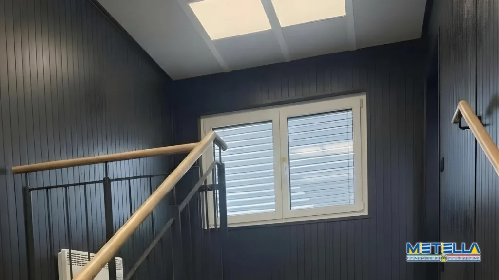 Residenza plus line interni in legno scuro