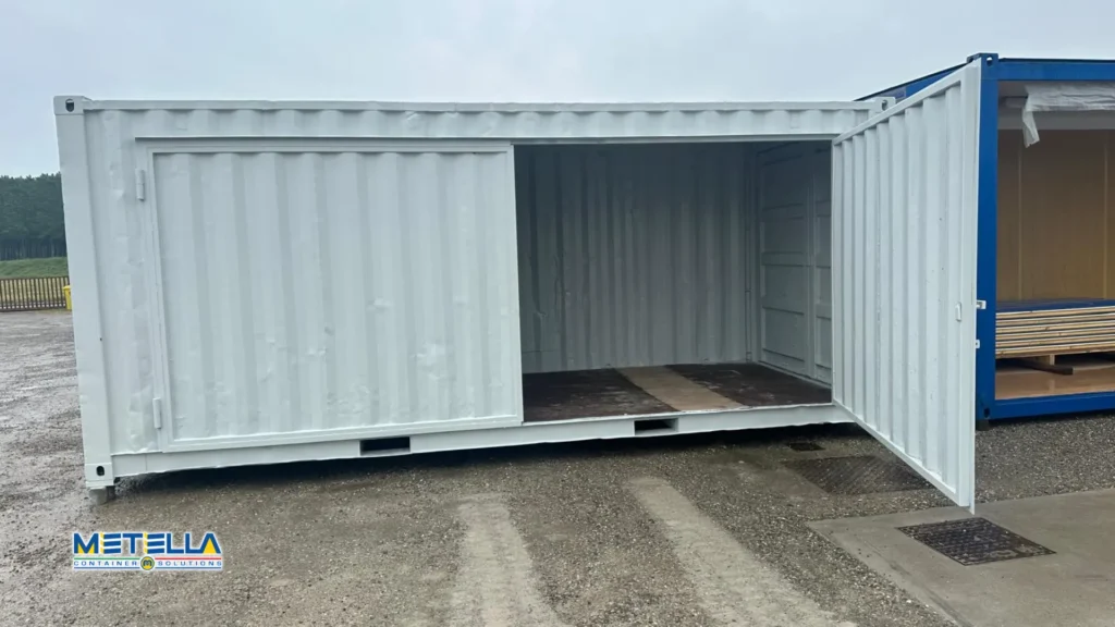 magazzino doppia porta grande apribile e chiusa