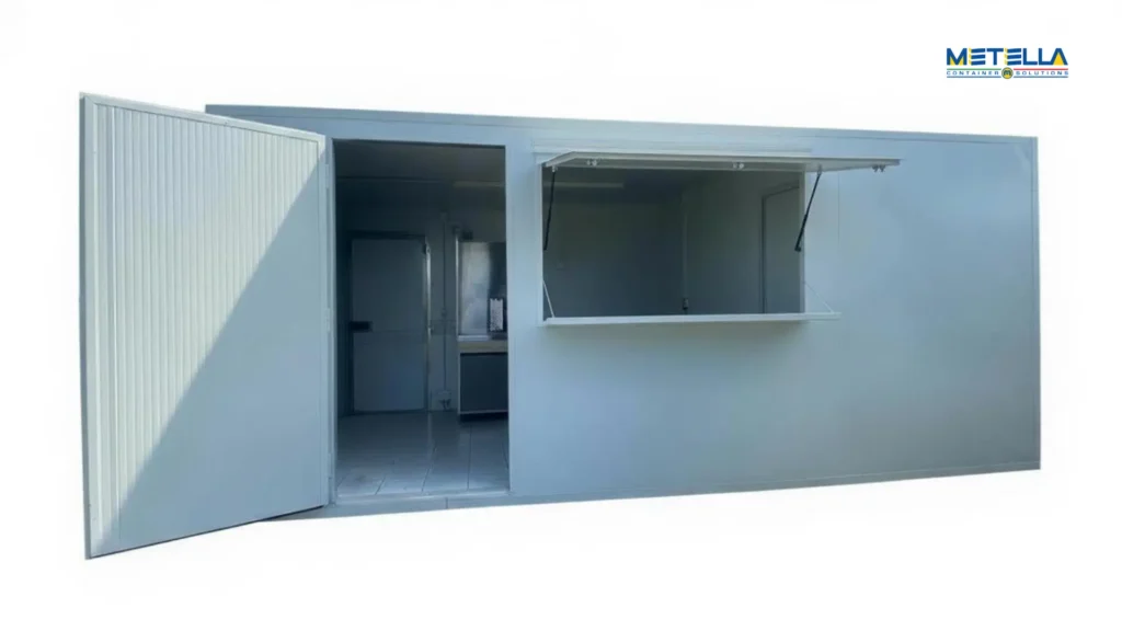 foto esterni con porta e apertura aperti
