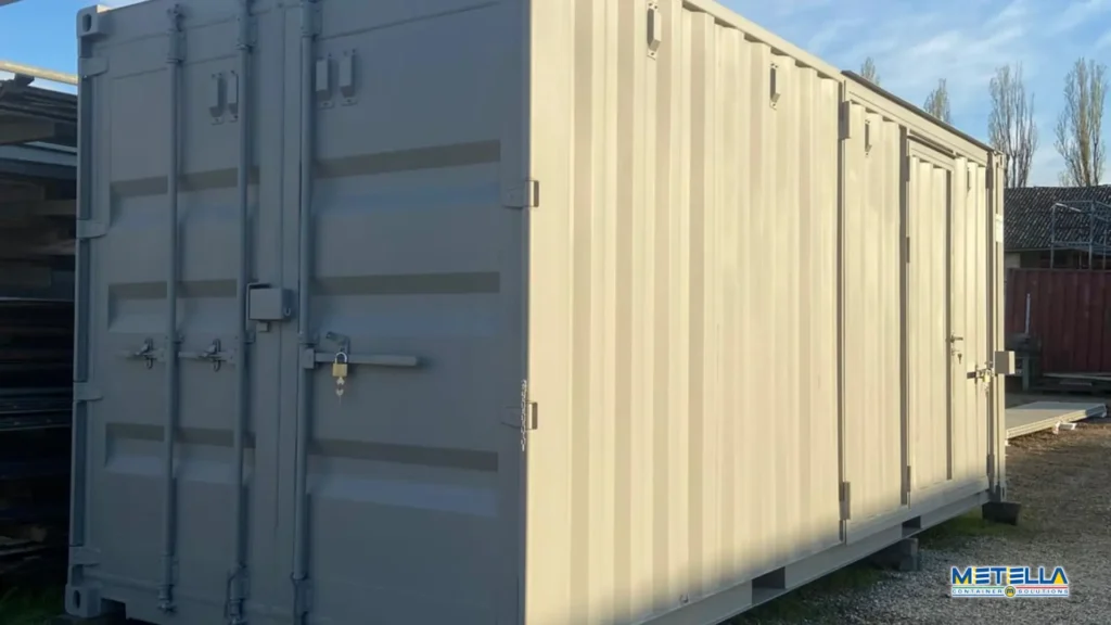 modulo bike station con portelloni da container
