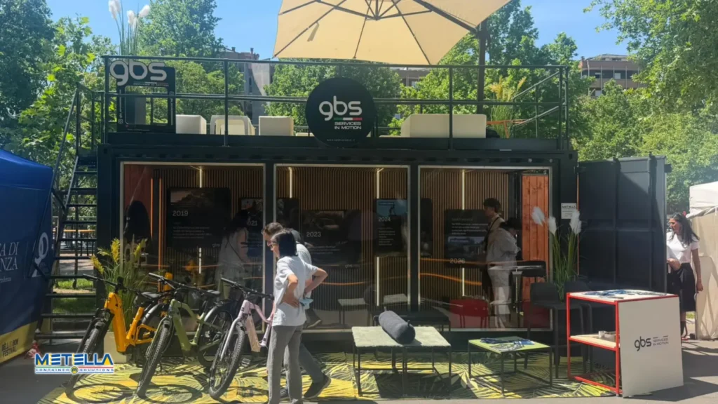 stand fiera per le biciclette con terrazza e zona di esposizione