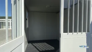 biglietteria tre metri interno due porte