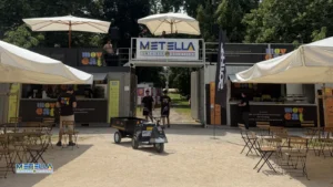passerella al parco ducale di Parma durante la fiera street food festival