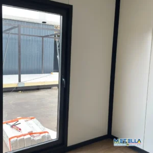 abitativo 9x3 portafinestra pedonale apribile dall'interno