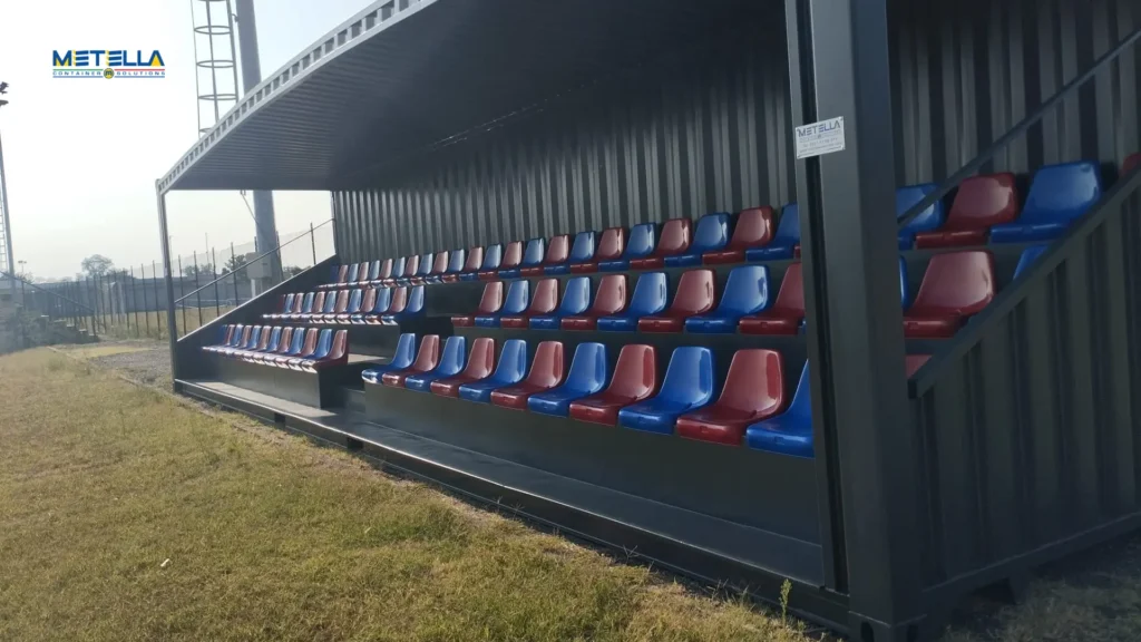 tribuna grigia vista laterale 76 posti